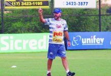 Rogério Mancini não é mais treinador do CAV