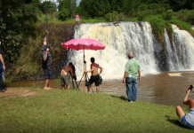 ESTRANHAS COTOVELADAS – Cineasta rio-pretense finaliza filme com jeito caipira do interior paulista