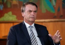 Bolsonaro apaga tuíte após empresas negarem vinda ao Brasil