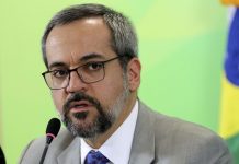 ‘Imprecionante’ – Ministro da Educação comete erro de português em rede social