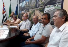 Vereadores recebem Medalha 8 de Agosto