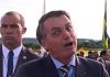 Bolsonaro insulta repórter da Folha de S.Paulo com insinuação sexual