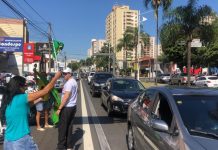 Carreata de empresários pede reabertura do comércio em Rio Preto