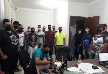 Cabeleireiros pedem na Câmara a reabertura de seus salões