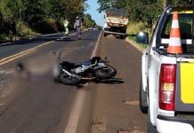 Motociclista morre após colisão com caminhão na Péricles