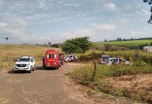 Polícia acaba com festa rave; jovem tenta impedir e acaba baleado