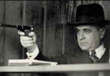 Fascismo: Um regime que fere os princípios humanos e desrespeita a democracia.