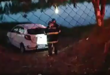 Motorista perde controle de veículo e ‘quase’ cai dentro do lago do Assary