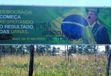 Outdoor é vandalizado e Bolsonaro é comparado a Hitler em Araçatuba