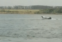 Dono de barco visto navegando vazio tinha saído para buscar parente que acampava, diz família