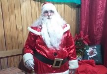 Papai e mamãe Noel têm casa, trenó e reacendem a magia do Natal em Votuporanga