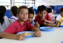 SP abrirá escolas públicas para oferecer merenda aos mais vulneráveis, diz Doria
