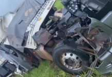Acidente entre caminhões deixa motorista ferido em rodovia de Jales