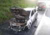 Carro pega fogo na Rodovia Euclides da Cunha em Votuporanga