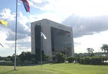 Conmebol recebe doação de 50 mil doses de vacina chinesa contra Covid para imunização de jogadores