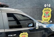 Motorista tem caminhão carregado de soja roubado por trio armado em Cosmorama