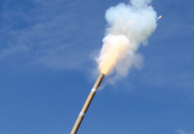 Mesmo proibido, moradores soltam fogos de artifício em Votuporanga