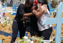 Com vacinação em ritmo lento e isolamento baixo, cientistas preveem terceira onda de Covid-19 no Brasil