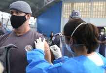 Número de PMs afastados por Covid registra queda de 82% após vacinação do efetivo em SP