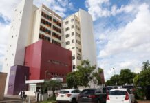 Hospital chama a polícia após menina de 2 anos ser atendida com dor no órgão genital e relatar abuso do avô