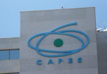 Capes diz que manterá 90 mil bolsas de pós-graduação no país