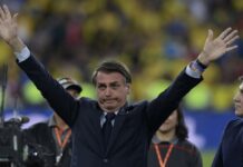 Bolsonaro anuncia estados-sede e diz que Brasil receberá a Copa América deste ano