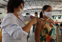 Profissionais da Educação e deficientes sem BPC acima de 18 anos começam a ser vacinados a partir de segunda-feira