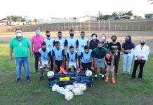 Secretaria de Esportes entrega kits de materiais para projeto social de futebol do Mário Covas