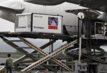 Chega em São Paulo avião com 6 mil litros de IFA para o Butantan