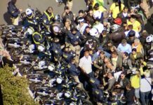 Presidente da República, três Ministros e seis Deputados são autuados por não usar máscara em manifestação