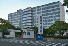 Mulher tem queimaduras ao usar álcool para tentar acender fogo