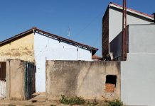 Jovem é preso após matar homem com dois tiros no rosto e colocar corpo dentro de balde de roupas