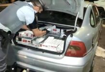 Dupla é presa com 2,5 mil maços de cigarros contrabandeados