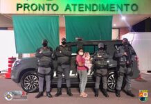 Policiais militares salvam bebê engasgada com leite em Araçatuba