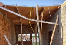 Parte de laje em construção desaba e dois homens ficam feridos em Olímpia