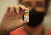 Vacina do Butantan é a com menos efeitos adversos dentre as usadas no Brasil