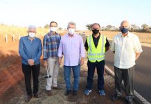 Prefeitura inicia preparo da área que receberá ciclovia na Estrada 27