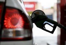 Valor da gasolina passa de R$ 7 em quatro estados