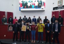 Campeão brasileiro de Levantamento de Peso é homenageado pela Câmara