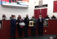 Sessão Solene: Osvaldo Carvalho recebe Insígnia de Honra ao Mérito na Câmara