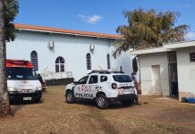 Homem é encontrado morto com sinais de violência dentro de banheiro de praça em Monte Aprazível