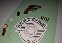 Polícia Ambiental prende dupla com arma e droga