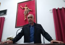 Valdecir Lio pede reparos em playground no bairro São João