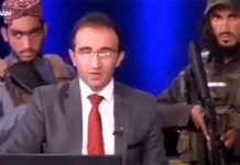 Âncora afegão cercado por homens armados é obrigado a elogiar Talibã. Assista!