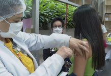 Queiroga diz que 3ª dose vai começar por idosos e profissionais de saúde