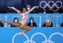 Tóquio: após ouro e prata, Rebeca Andrade fica em 5º lugar no solo