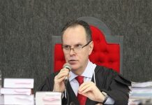 Jorge Canil se aposenta após 32 anos na Comarca