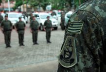 Carro quebra e casal é auxiliado pela Polícia Ambiental