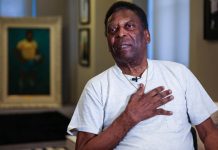Pelé está internado há quase uma semana depois de realizar exames em hospital de São Paulo