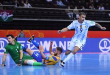 Brasil perde para Argentina na semi e dá adeus ao sonho do título do Mundial de Futsal